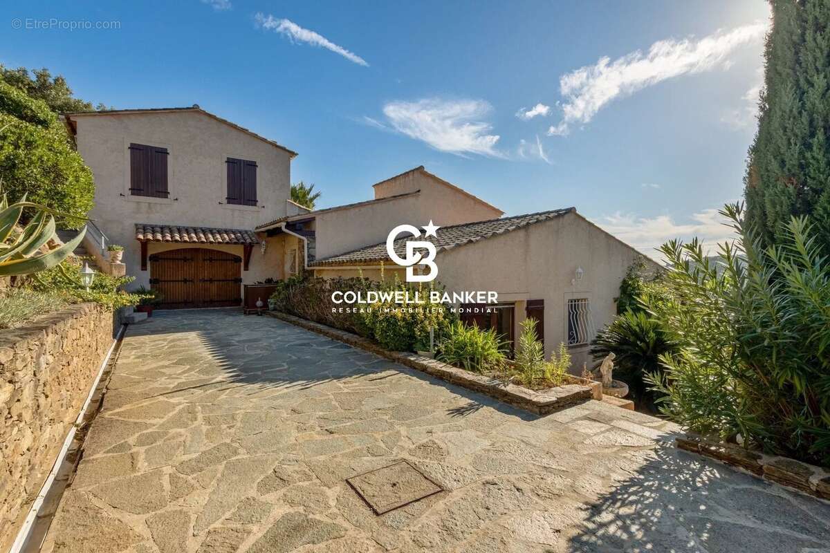 Maison à CAVALAIRE-SUR-MER