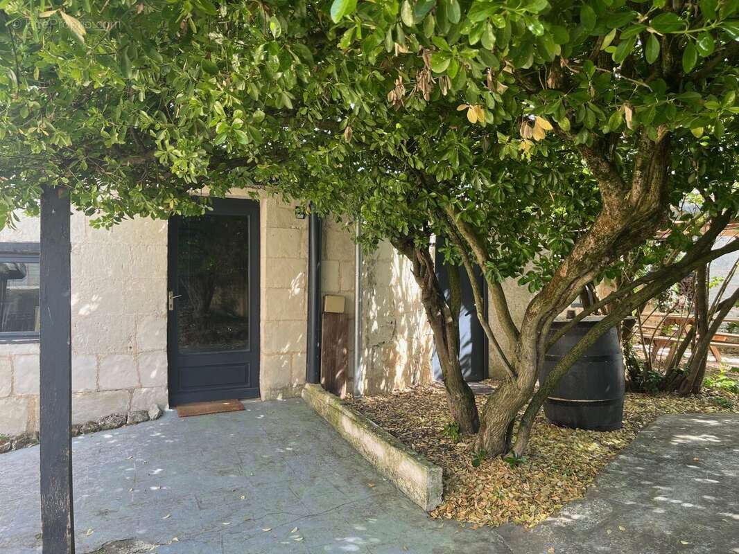 Maison à SAINT-CYR-EN-BOURG