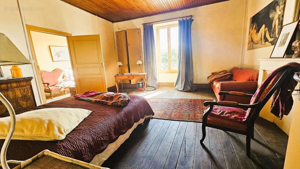 Maison de charme spacieuse dans village médiéval Caylus - photo 10