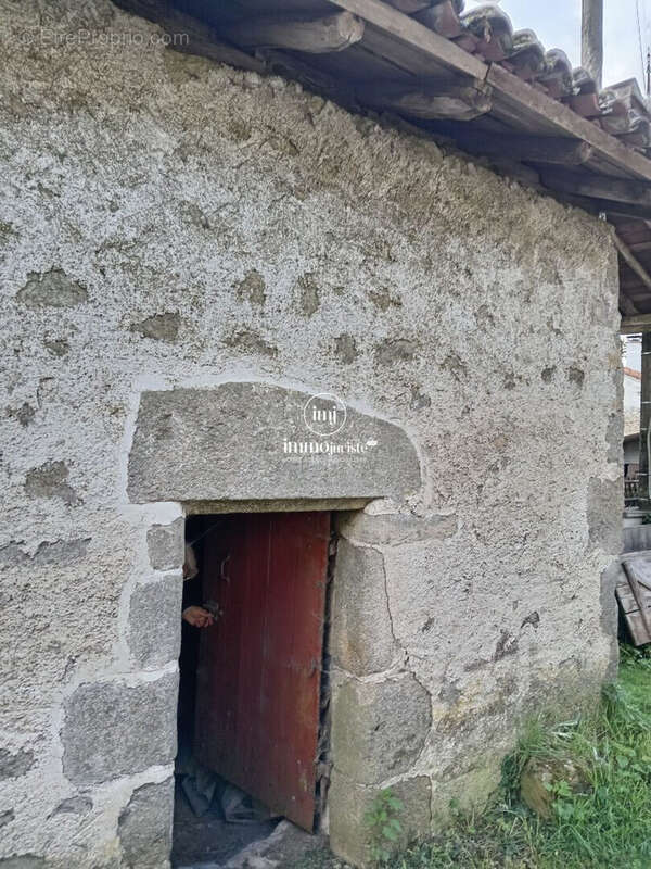 Maison 96 m² à La Chapelle-Montbrandeix  - photo 4