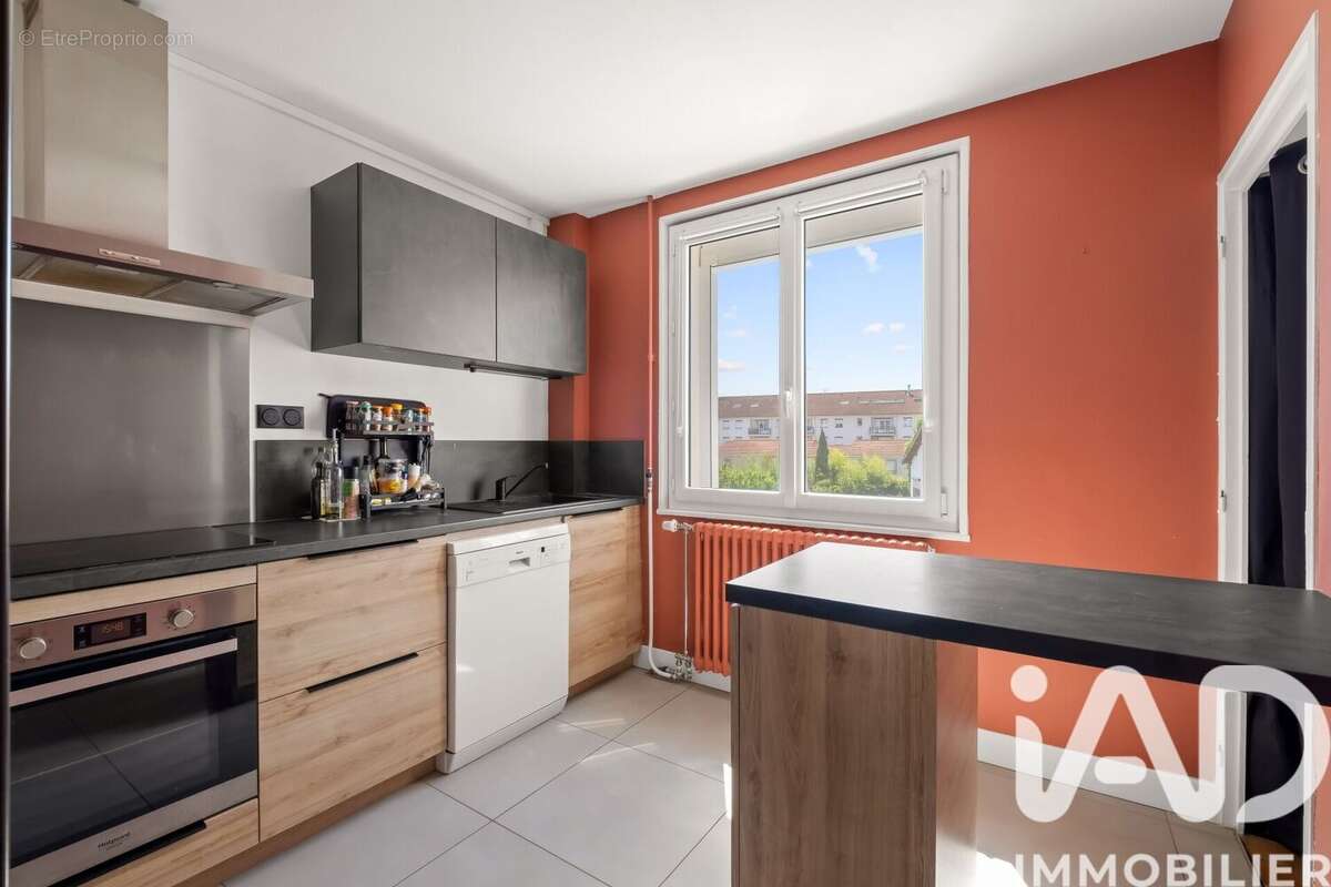 Appartement 72 m² à Craponne  - photo 3