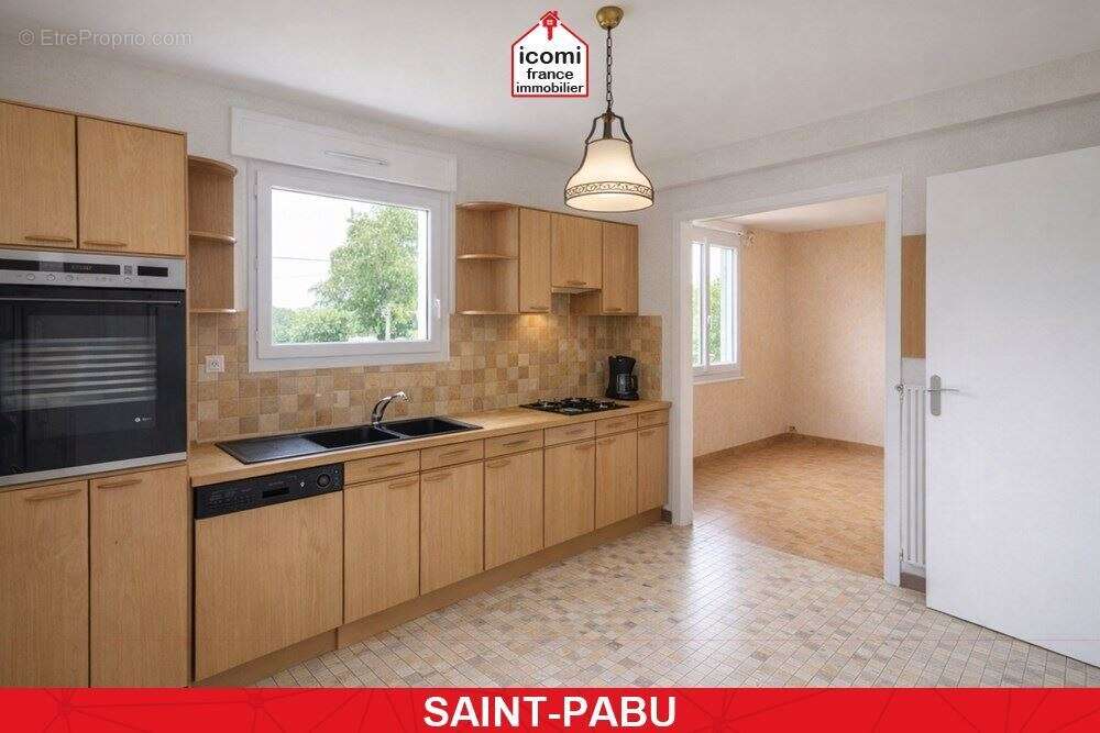 Maison à SAINT-PABU