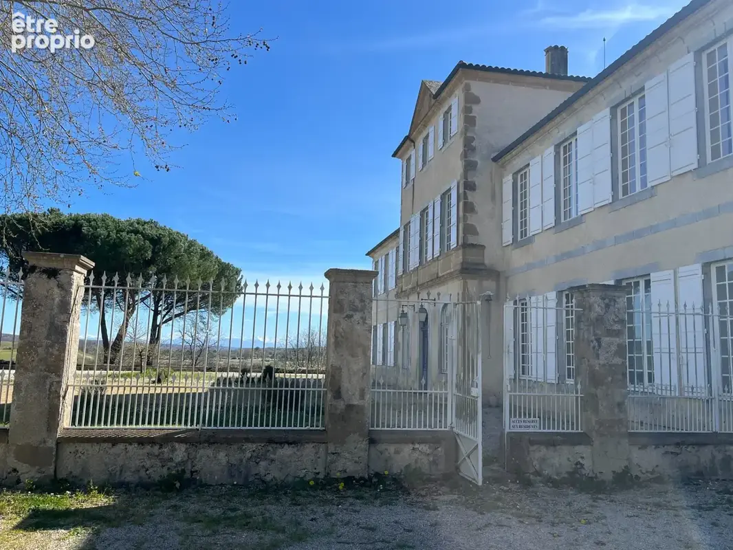 Élégant château du XIXᵉ siècle sur 70 ha, vue panoramique sur les Pyrénées, à 1h30 de Toulouse-Blagnac - photo 4