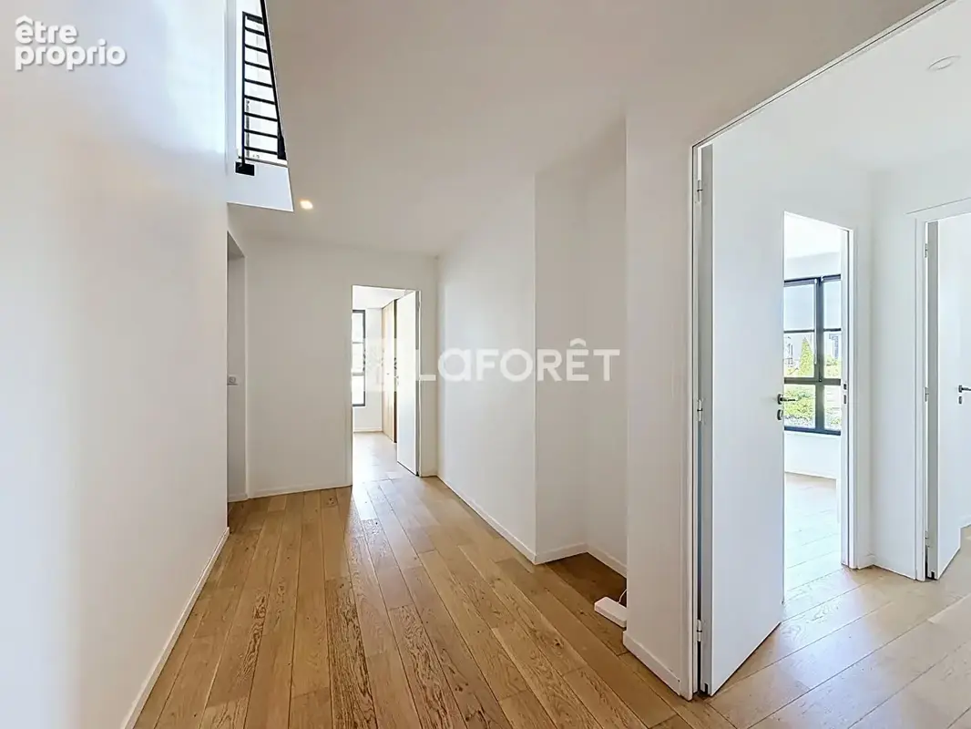 Appartement  Duplex Suresnes 5 pièce(s) 110 m2 - photo 12