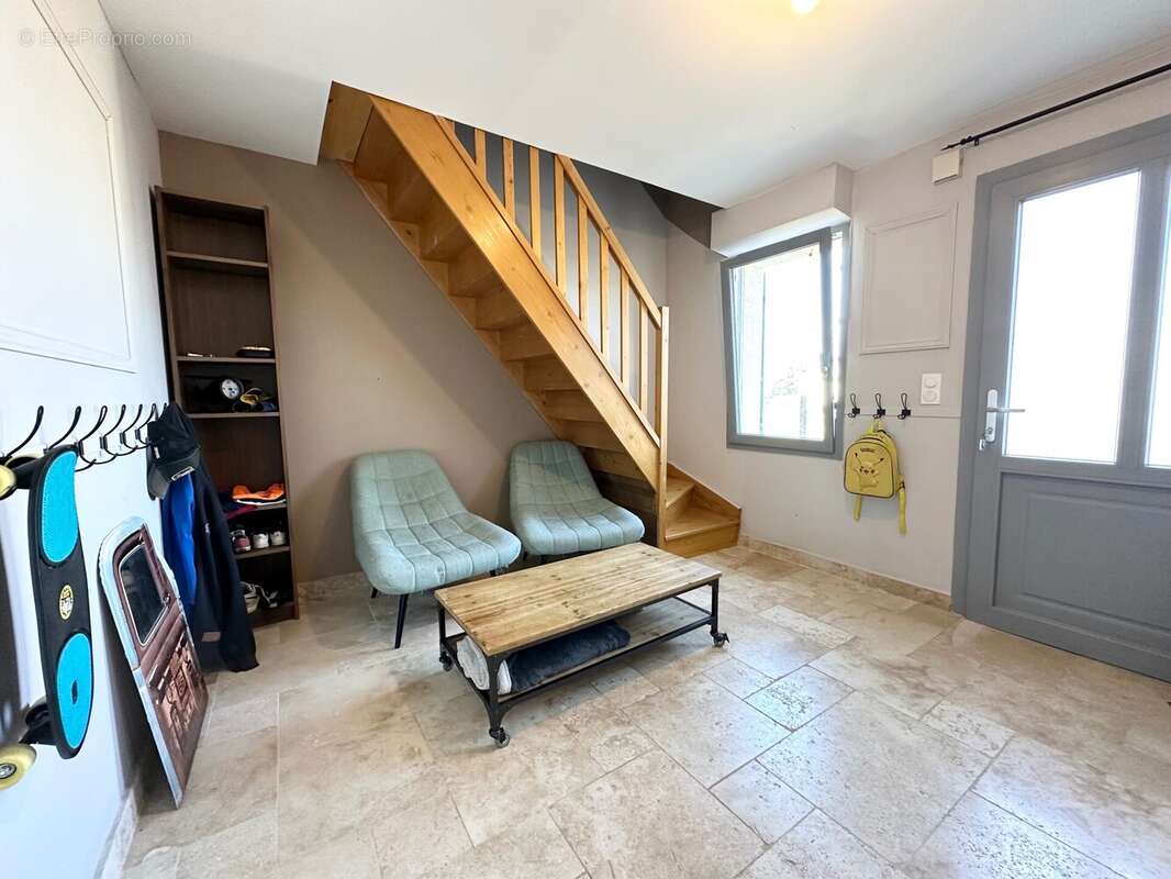 Maison à FOISSIAT