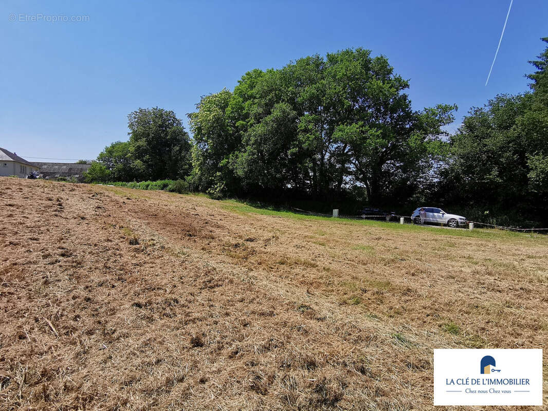 Terrain 938 m² à Coray  - photo 2