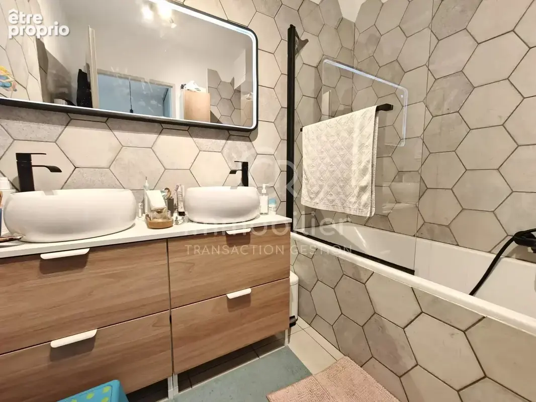 T3 63.05 m² dernier etage garage cave piscine - photo 7