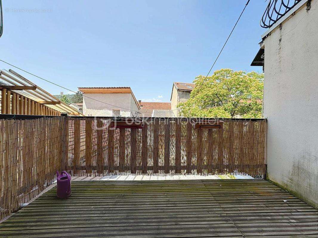 Appartement à VIZILLE