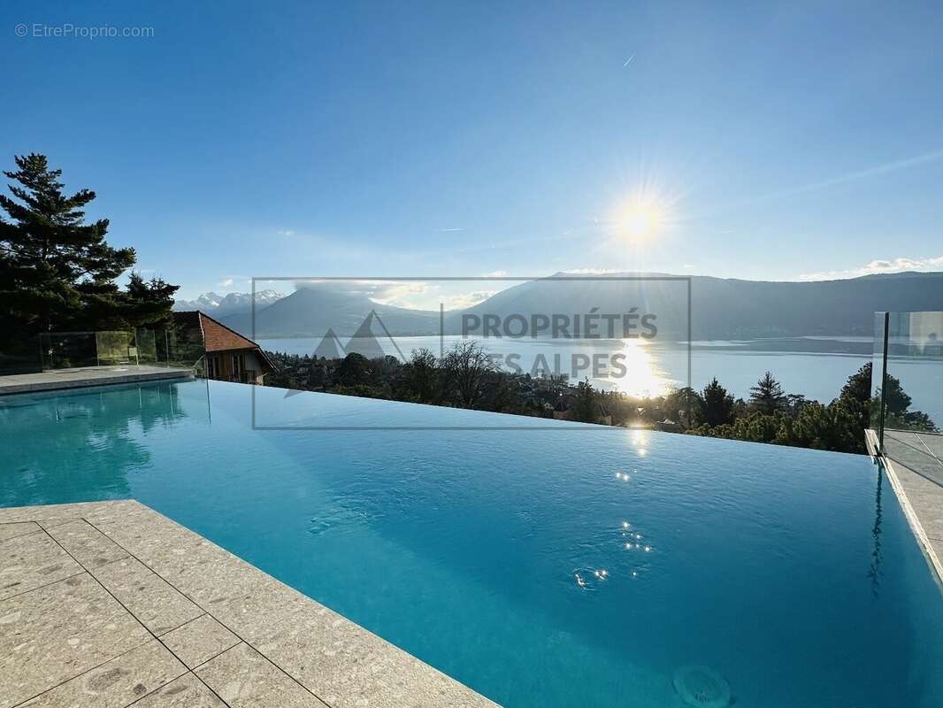 Propriété d'exception vue panoramique Veyrier du Lac - photo 2