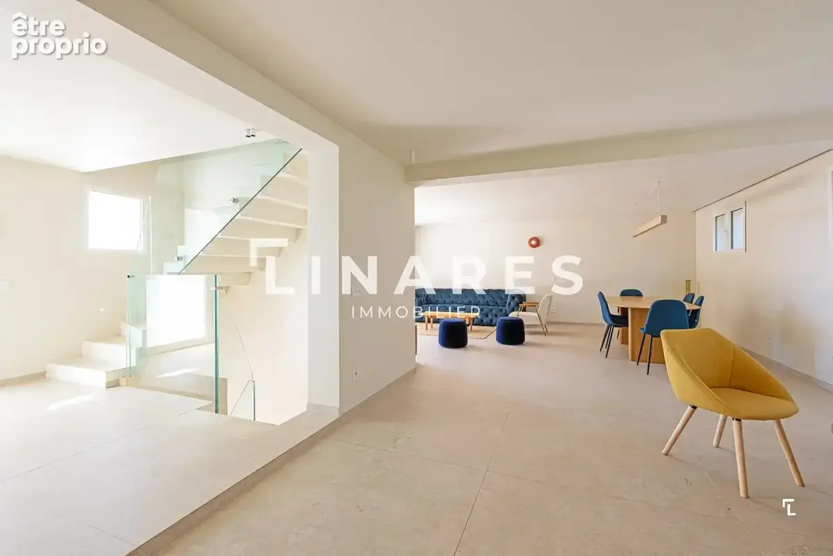 LA CALANQUE BLANCHE - Villa de 218 m²  - Extérieurs 37 m² - Terrain 800 m² - 13600 CASSIS - photo 7