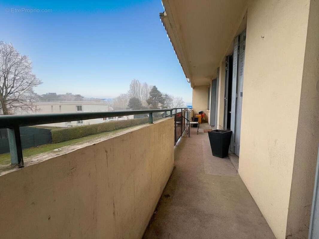 Appartement à RIS-ORANGIS