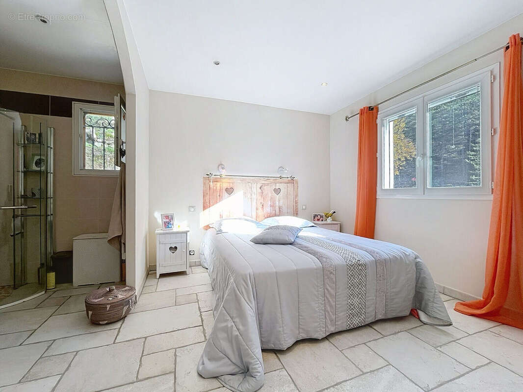 Maison d'exception sur son terrain avec piscine et vue panoramique ! - photo 7