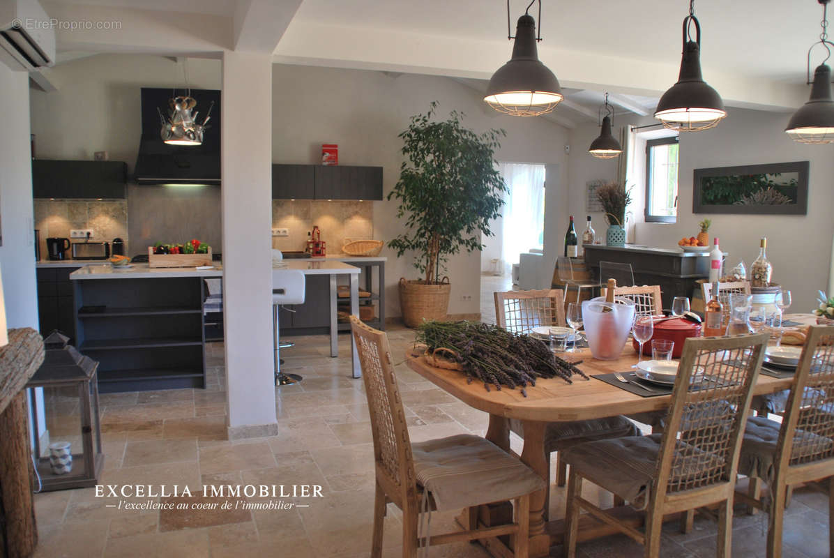 Maison à MAUSSANE-LES-ALPILLES