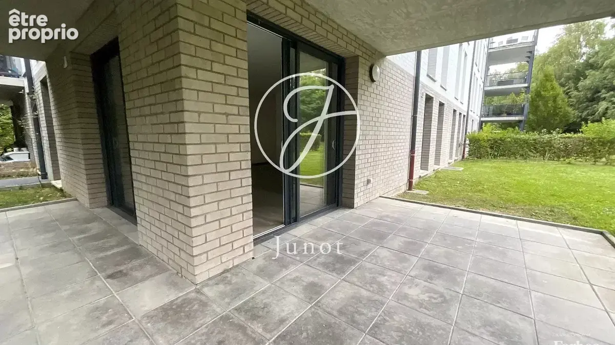 Marcq en Baroeul - CROISE LAROCHE / ROUGES BARRES - Appartement à vendre - 4 pièces - 85,30m² - Terrasse et jardin - Parkings - photo 8