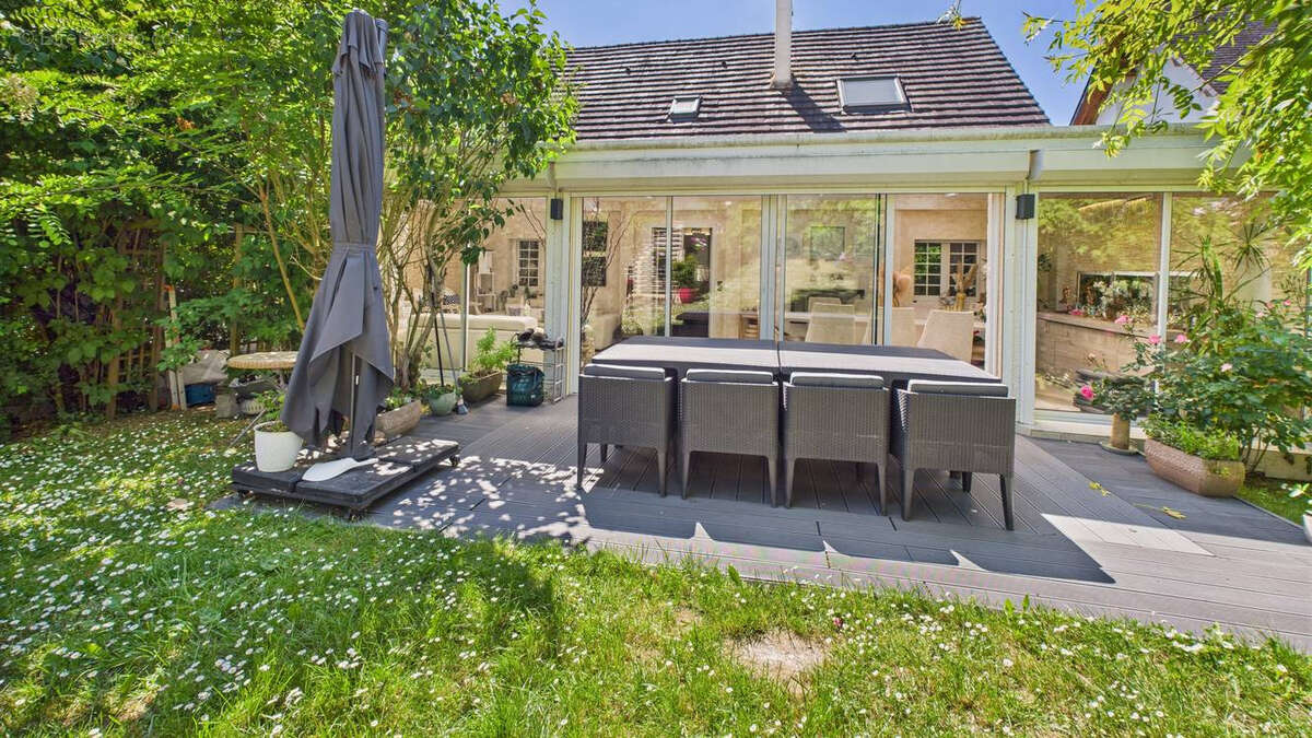 Maison à SAINTRY-SUR-SEINE