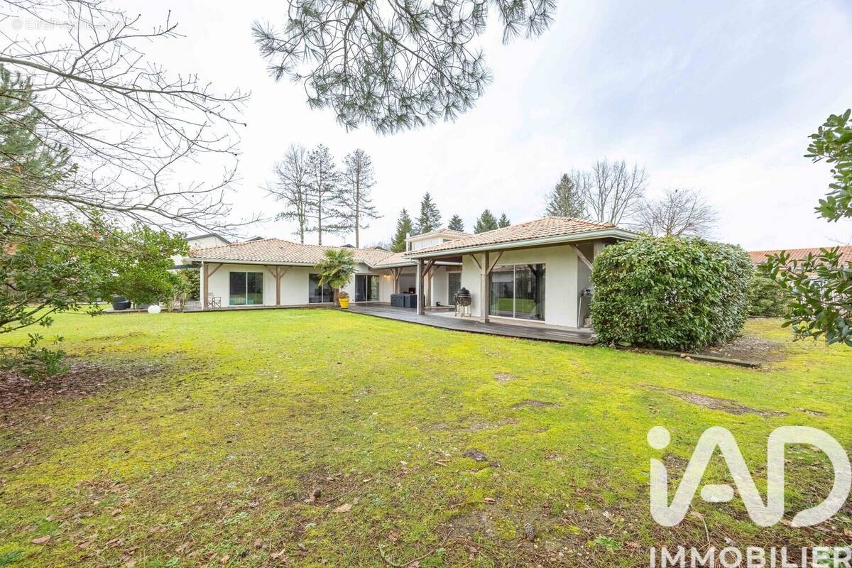 Photo 1 - Maison à BLANQUEFORT