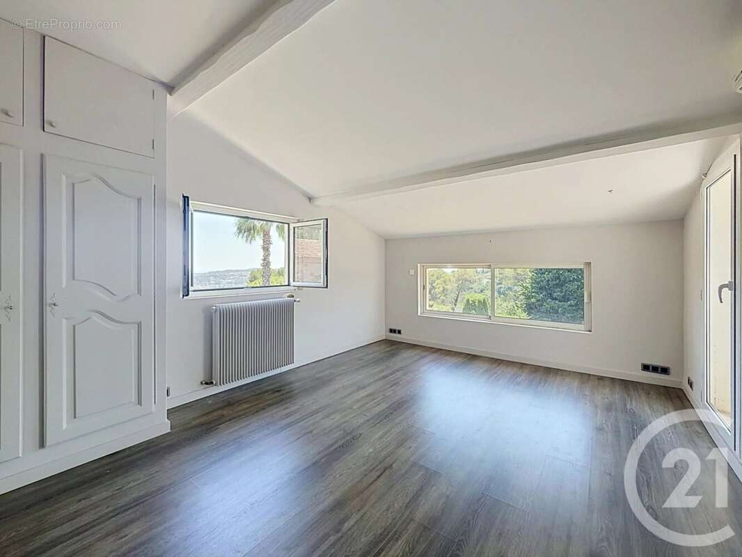 Maison 161 m² à Mougins  - photo 18