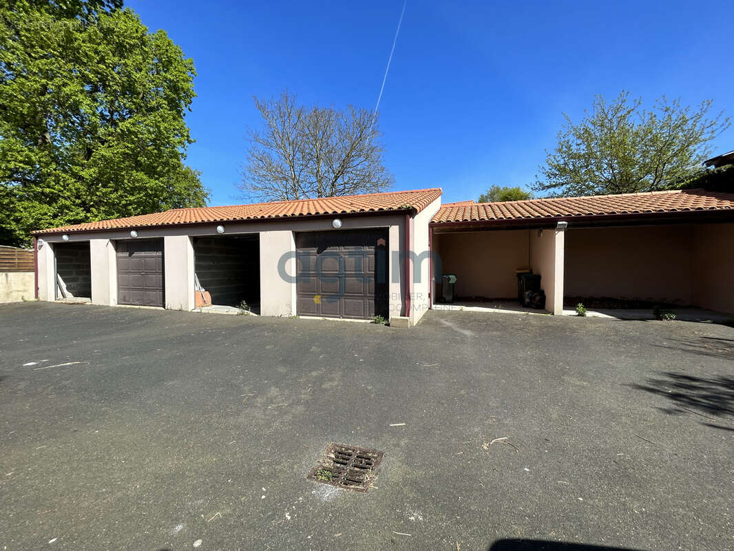 30 min de Nantes et La Roche-sur-Yon: centre Montaigu, 1er étage, sans ascenseur, T3 avec garage - photo 2