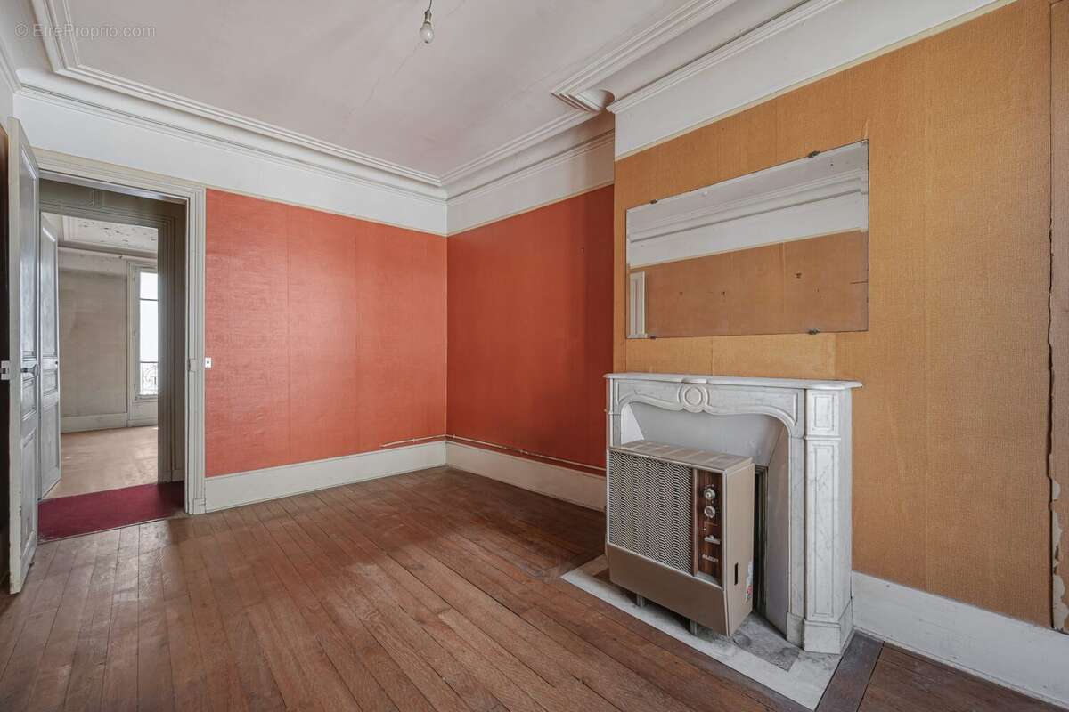 Appartement à PARIS-15E