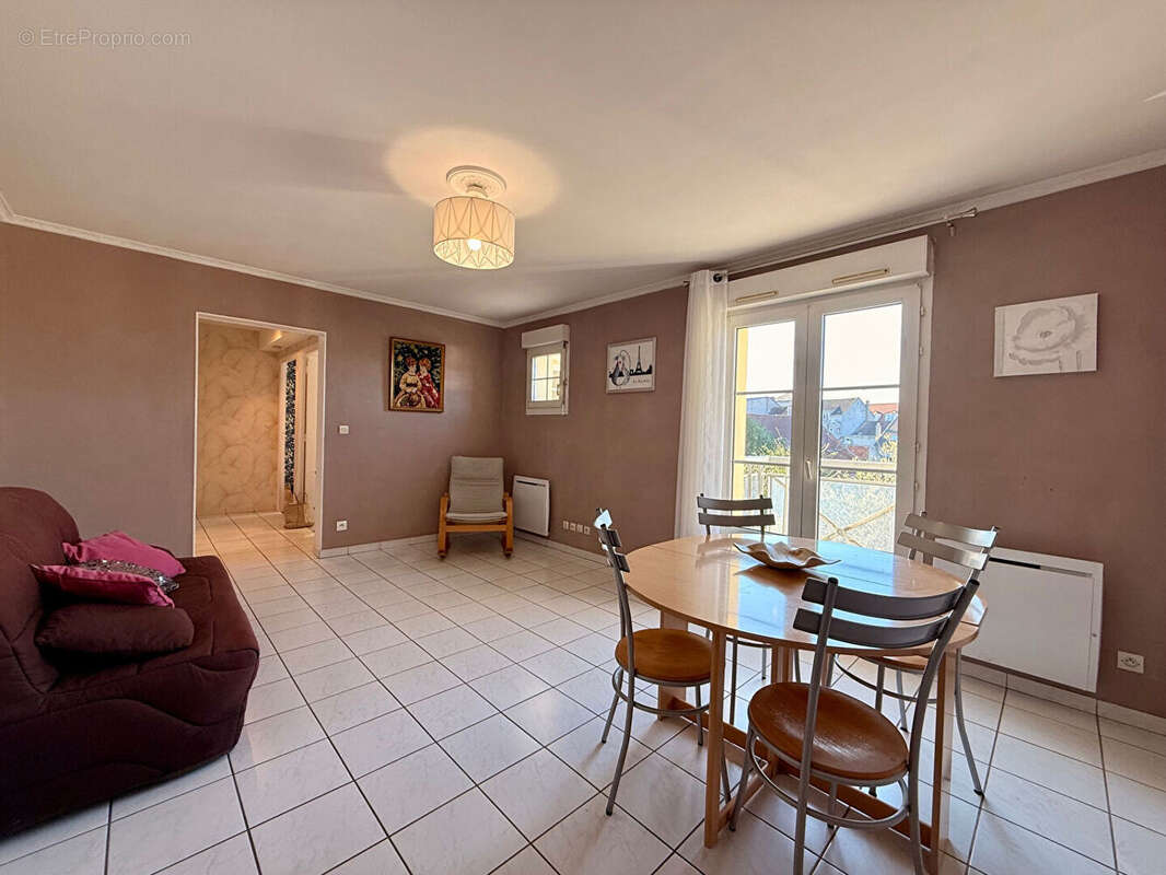 Appartement à BRIE-COMTE-ROBERT
