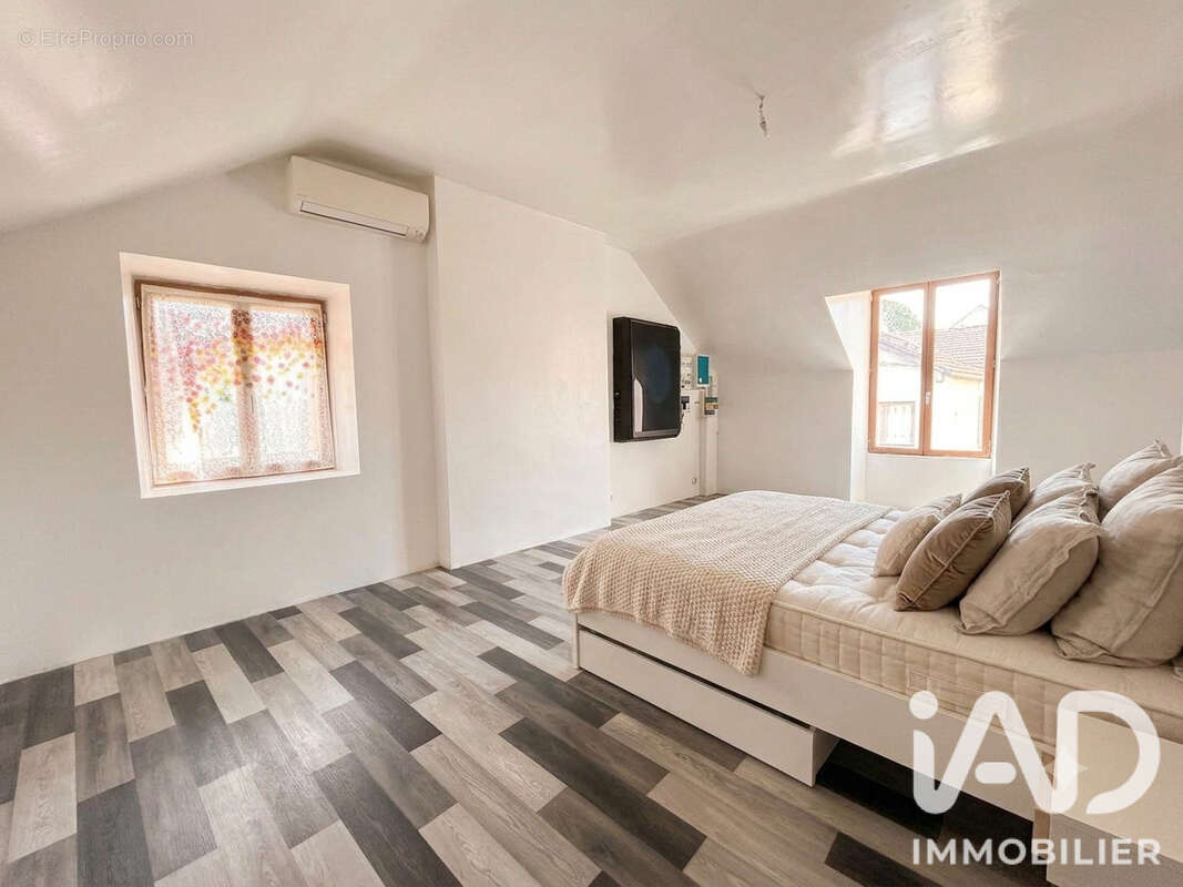 Maison 160 m² à Malesherbes  - photo 4