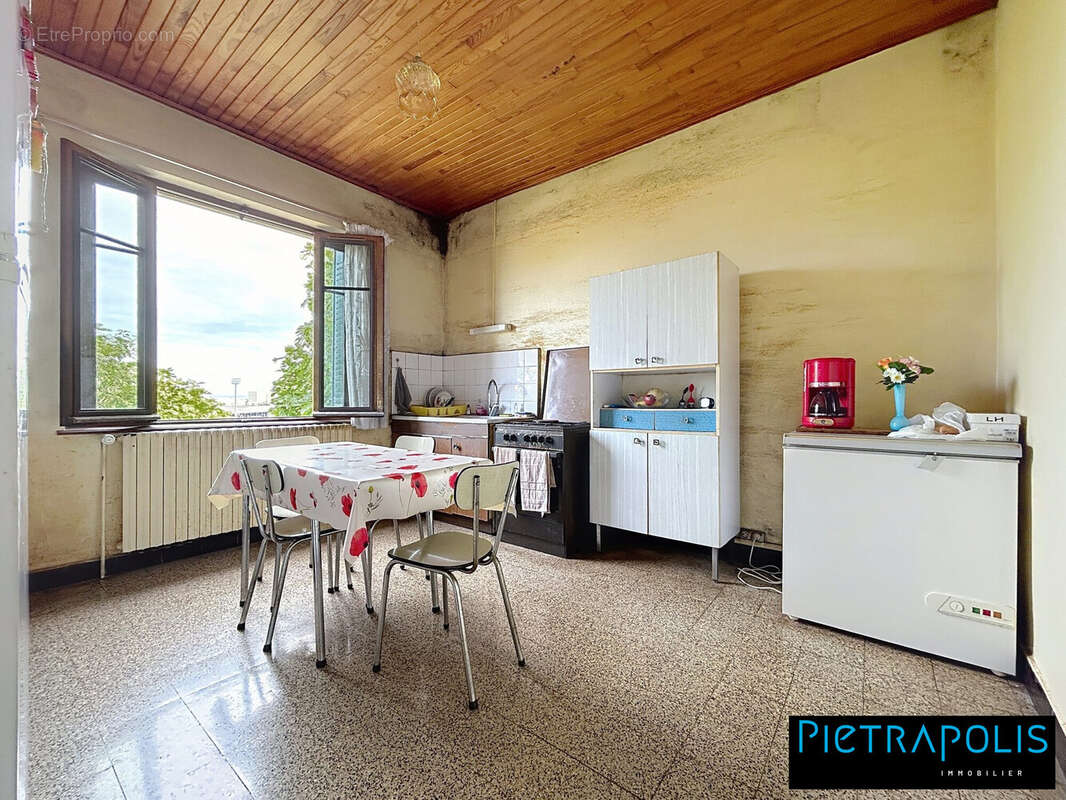 Maison à DECINES-CHARPIEU