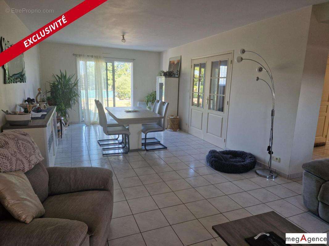 Maison à SIXT-SUR-AFF