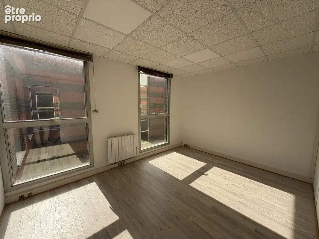 Commerce 320 m² à vendre à Trappes (78190) - photo 3
