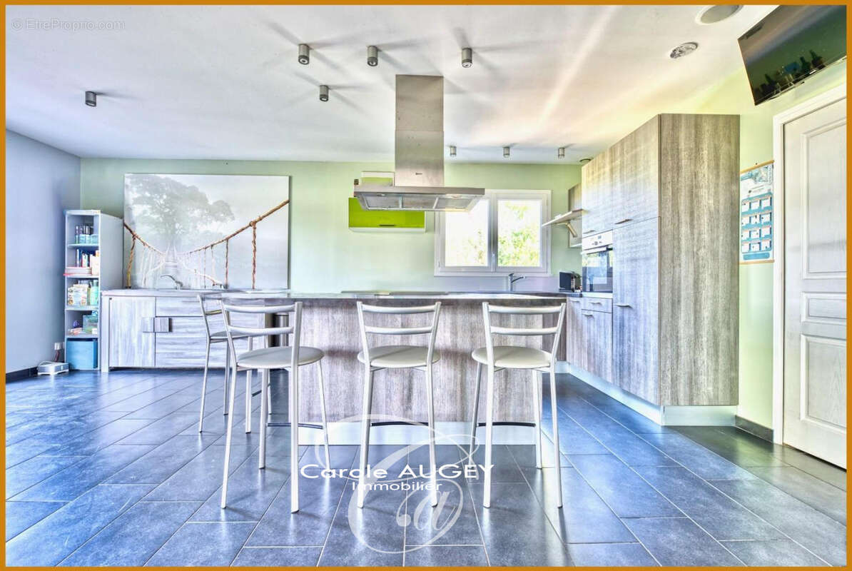 Maison à CARIGNAN-DE-BORDEAUX