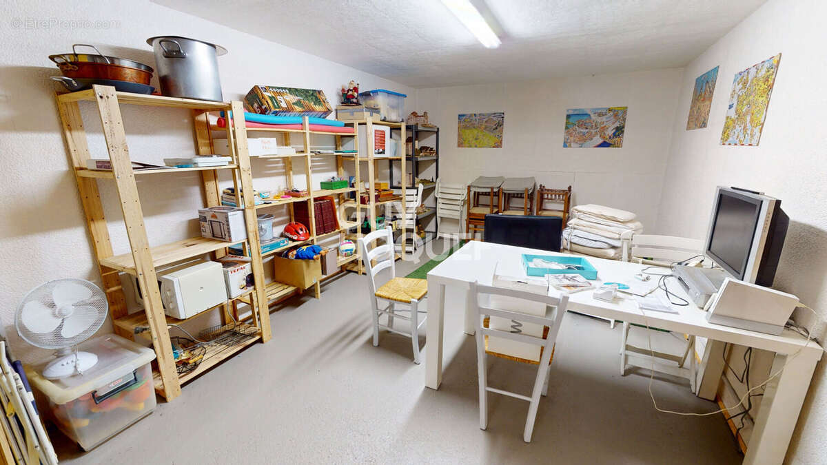 Maison à AOUSTE-SUR-SYE