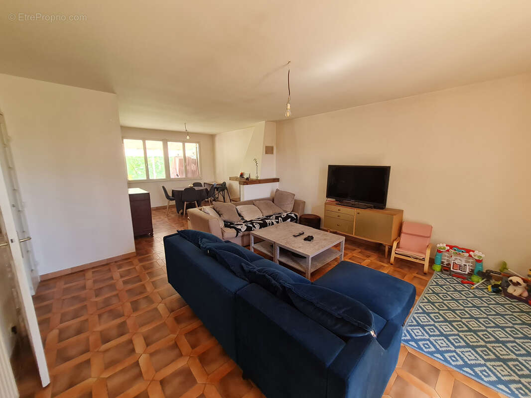 7 mn Caraman Maison T5 - photo 3