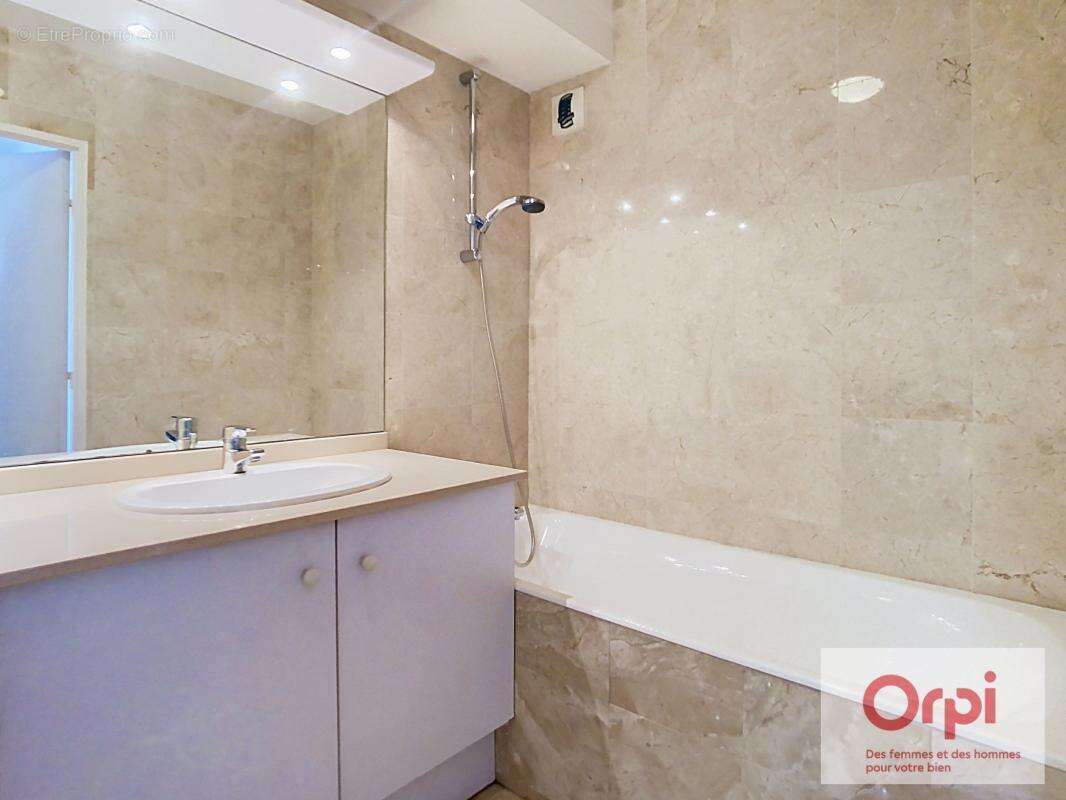 Appartement À Vendre - photo 9