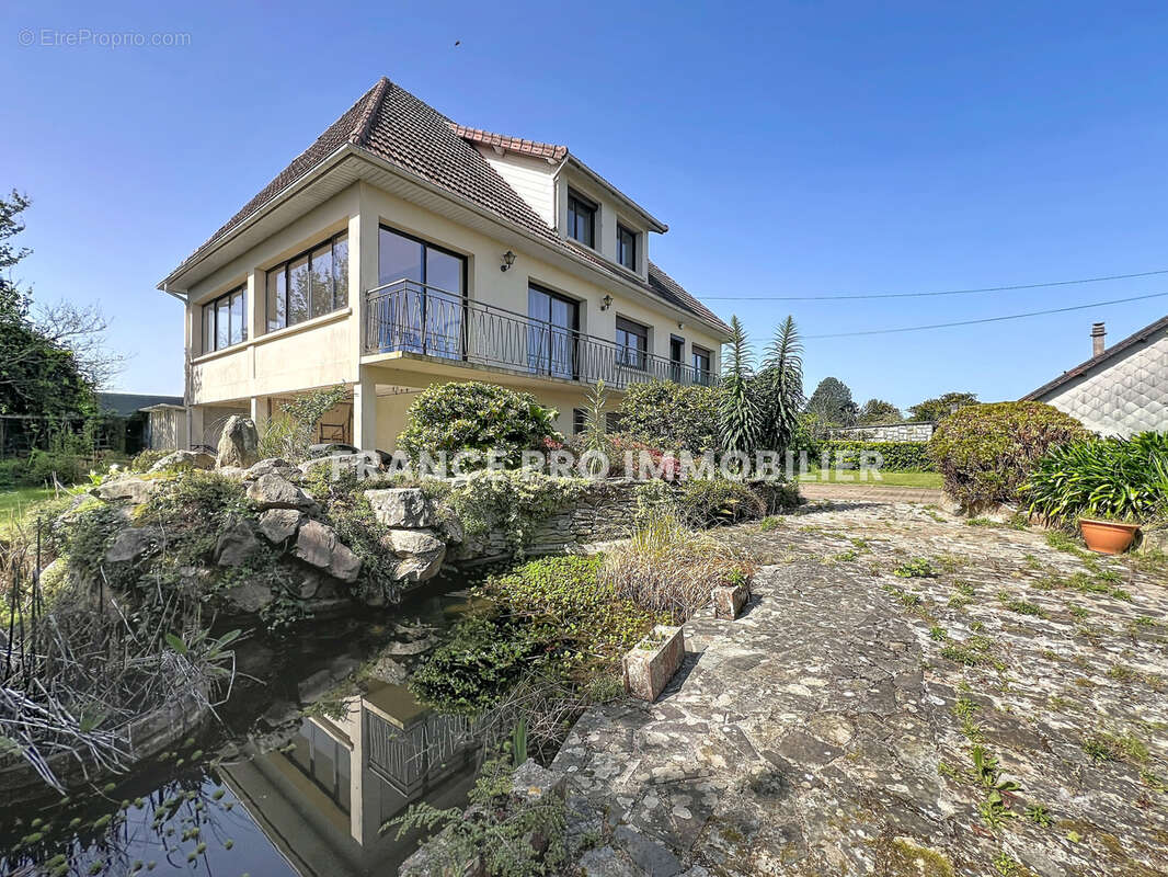 Maison à QUERQUEVILLE