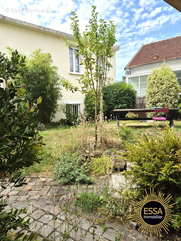 Maison à VIROFLAY