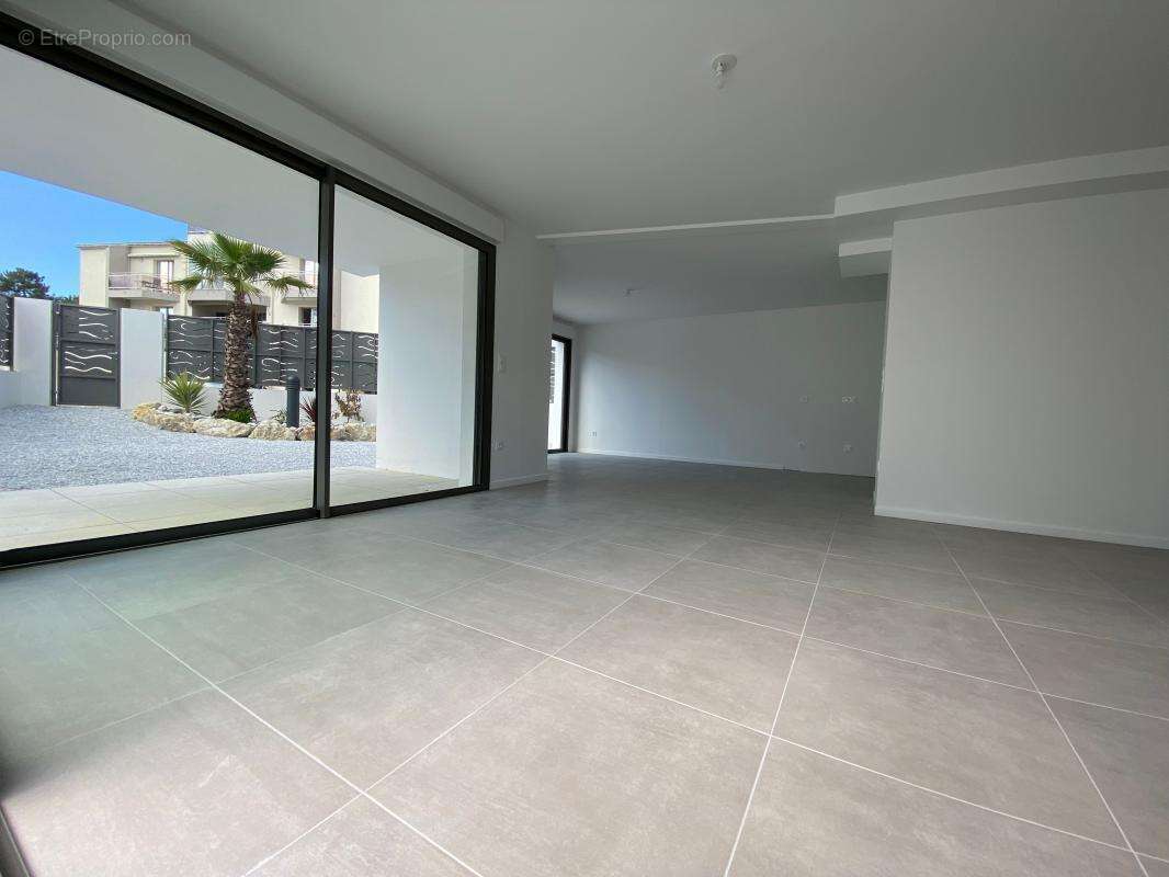 Appartement à LES MATHES