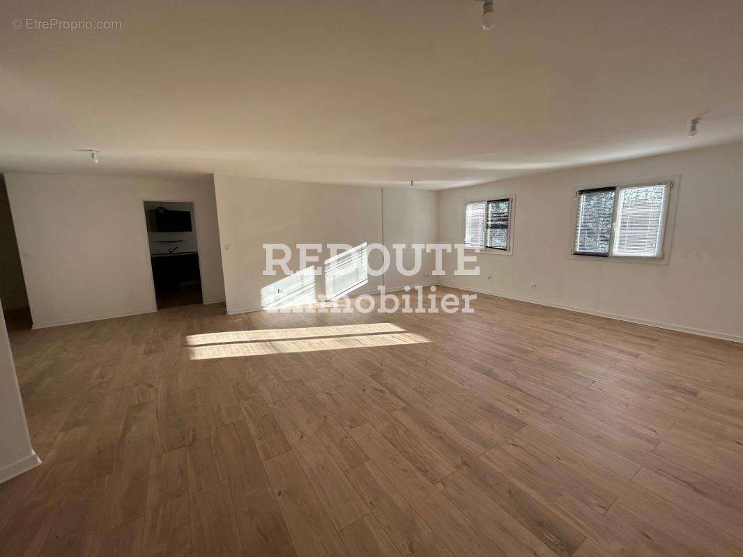 Commerce à TINQUEUX