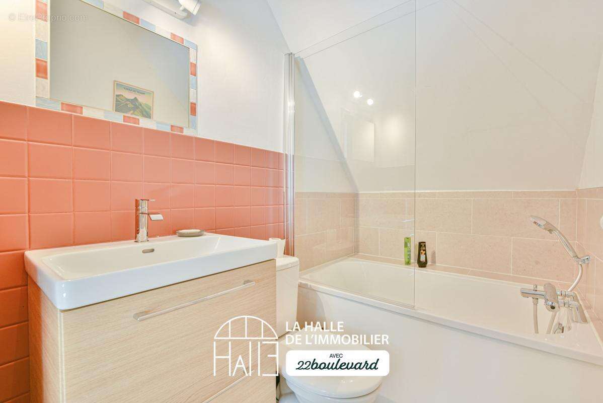 Maison 110 m² à Saint-Gence  - photo 8