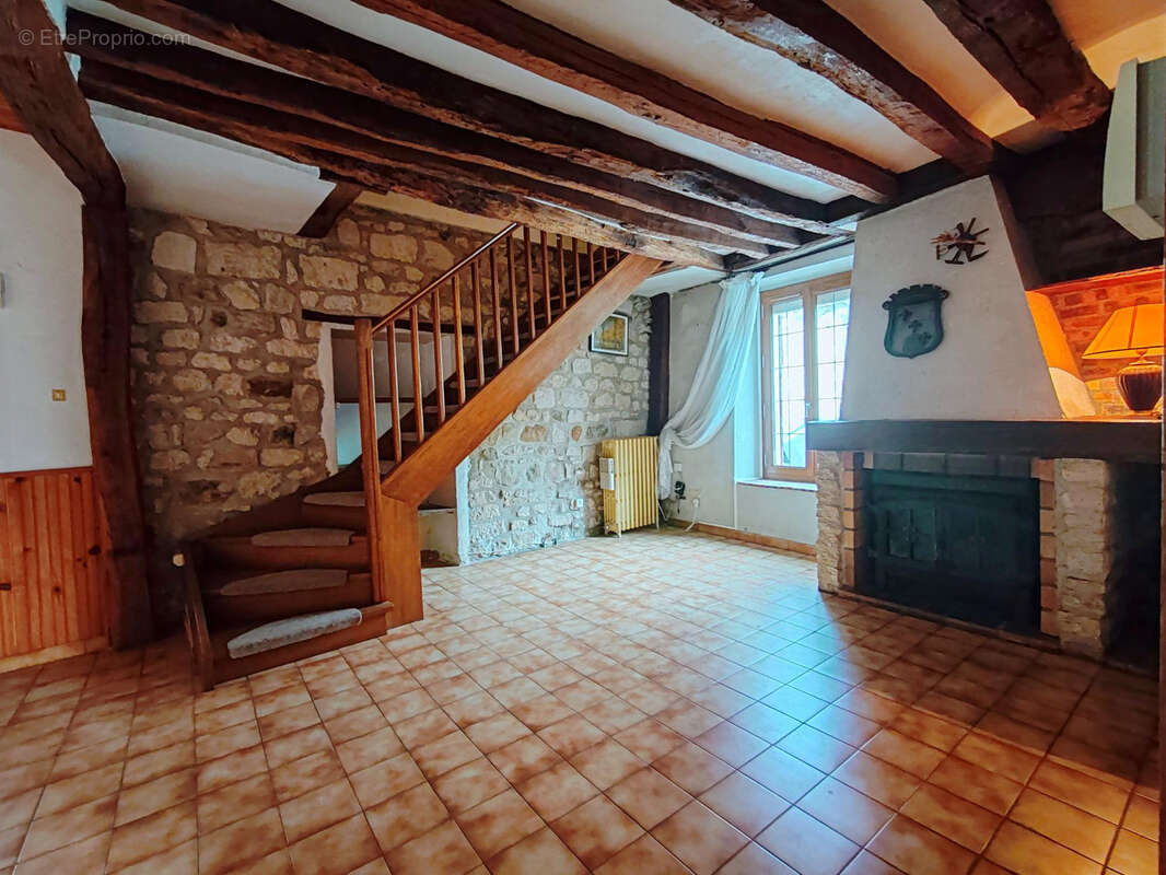 Maison à LA FERTE-MILON