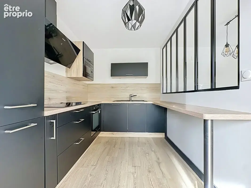 À vendre  Appartement lumineux et rénové au coeur de Montchapet - photo 3