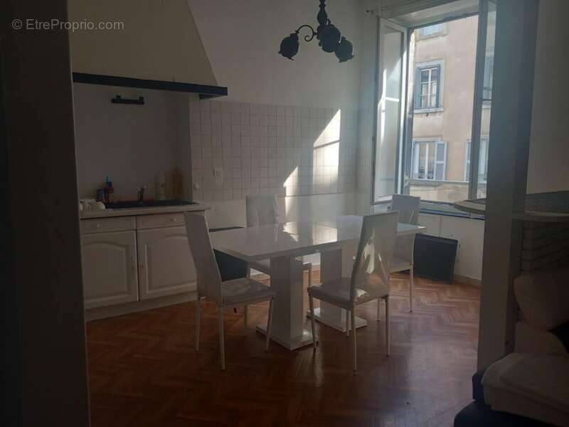 Appartement à THIERS