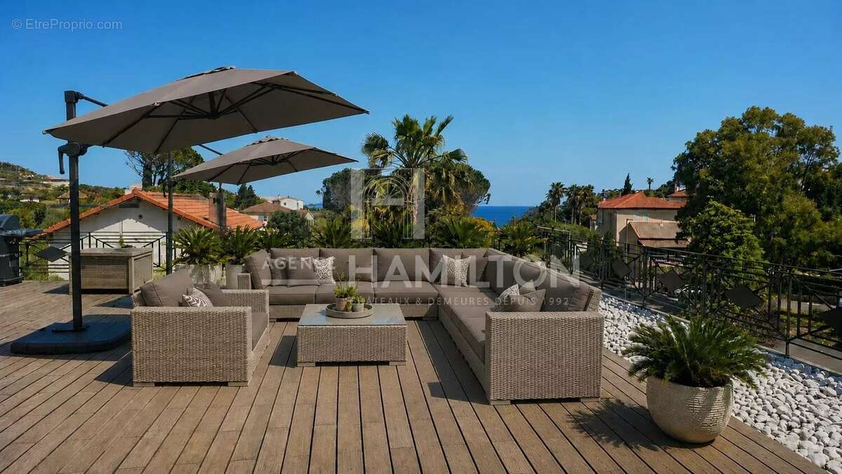 Dernier étage avec toit-terrasse : vue spectaculaire sur l'Estér - photo 2