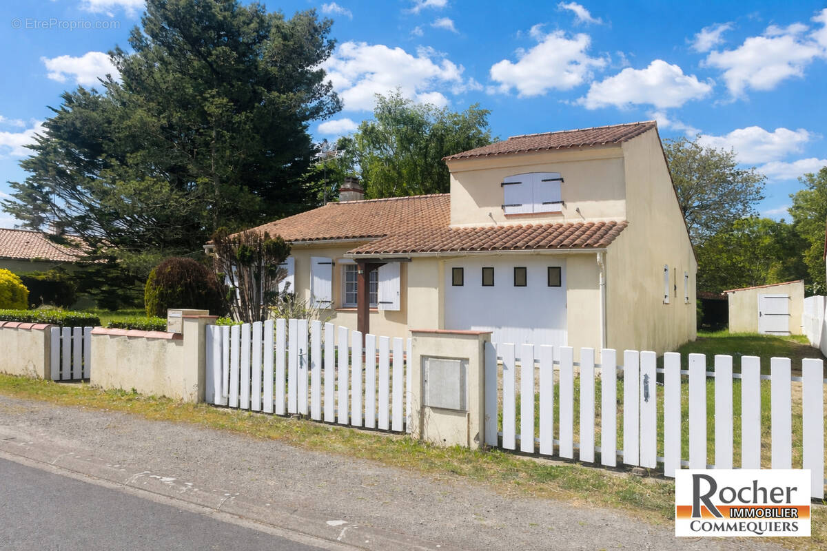 Maison à COMMEQUIERS