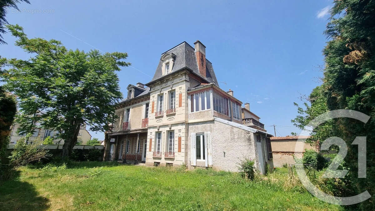 Maison à MOULINS
