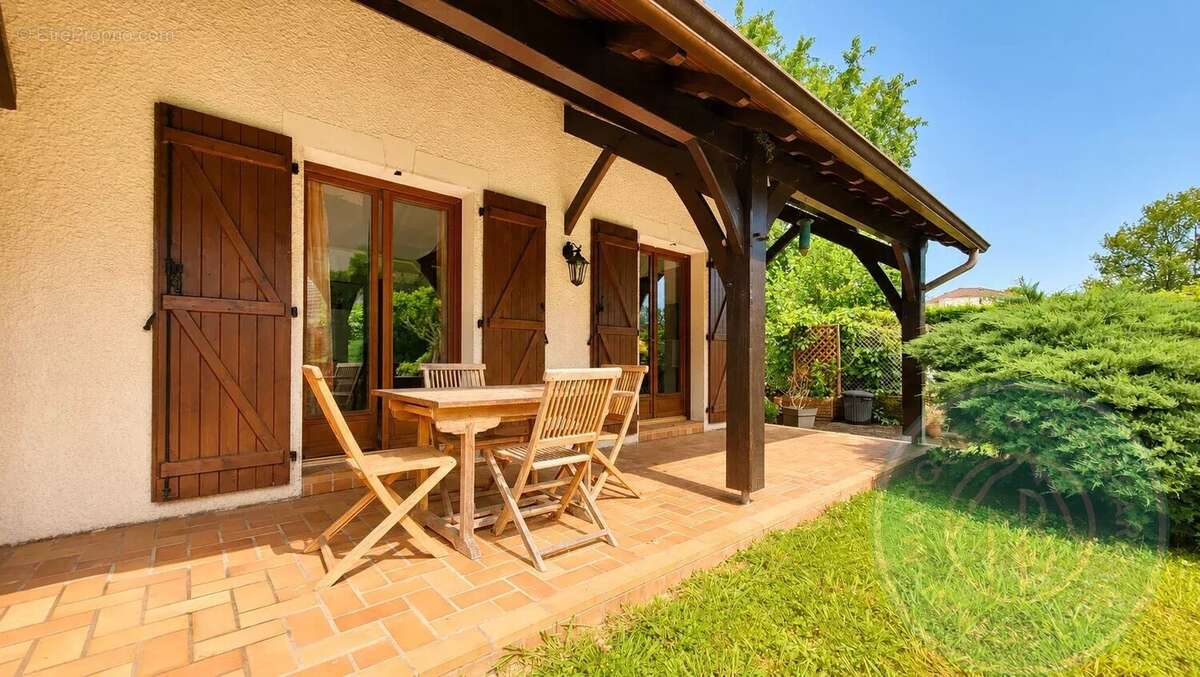 Maison à LONS