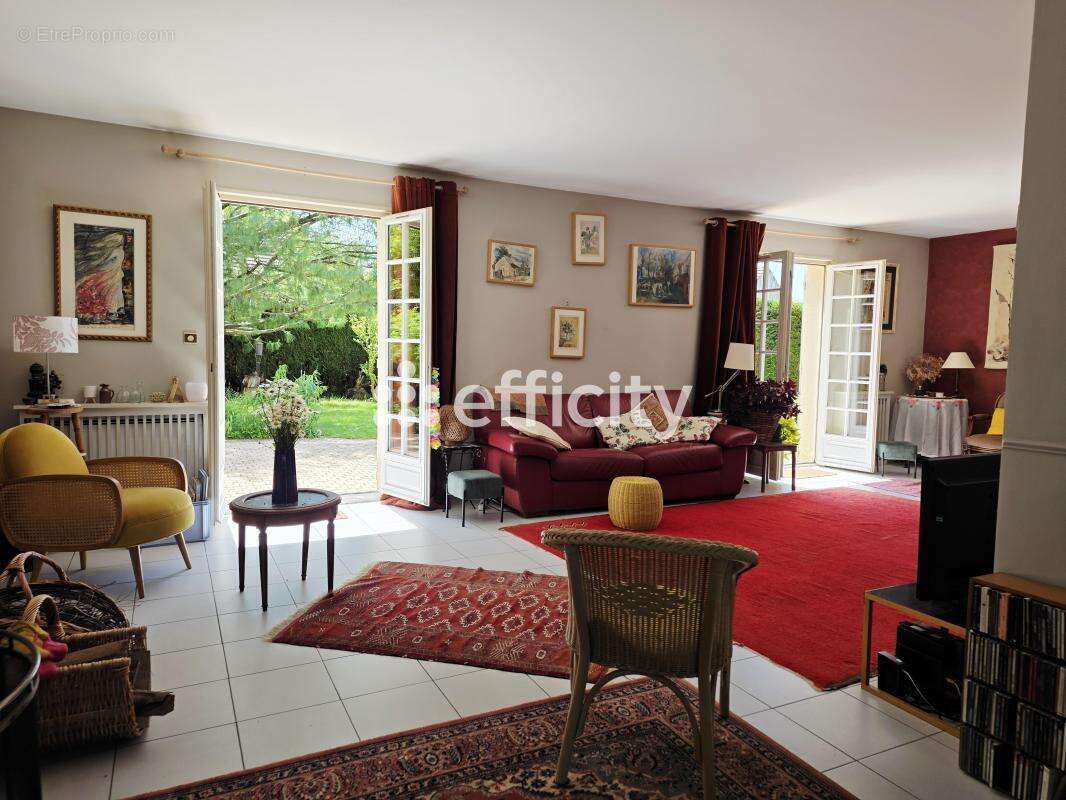 Maison à PRUNAY-EN-YVELINES