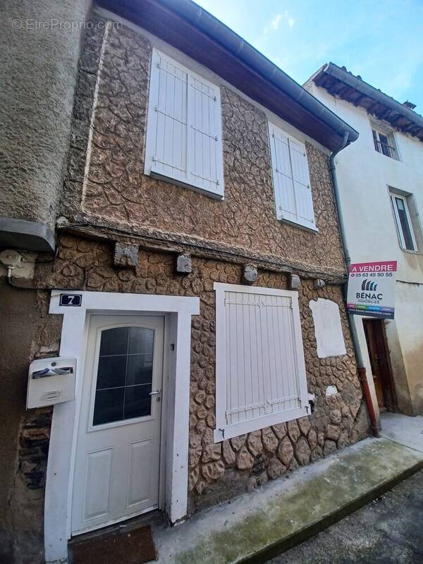 Maison à ROQUECOURBE