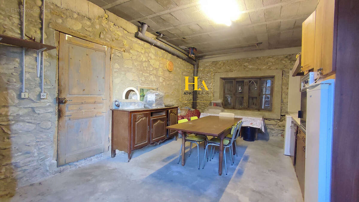 Maison à SAINT-BARDOUX