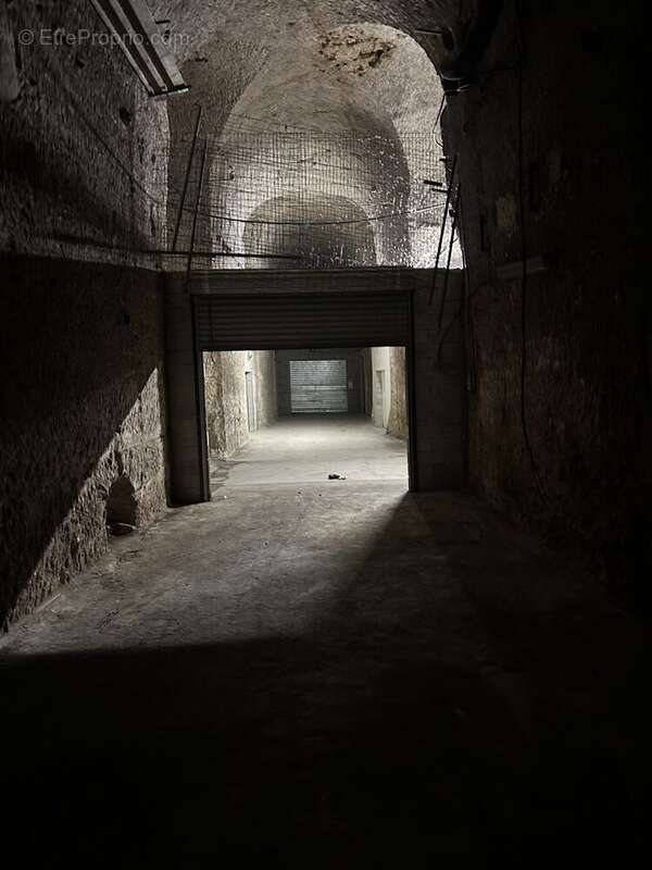 Commerce à BOUGIVAL