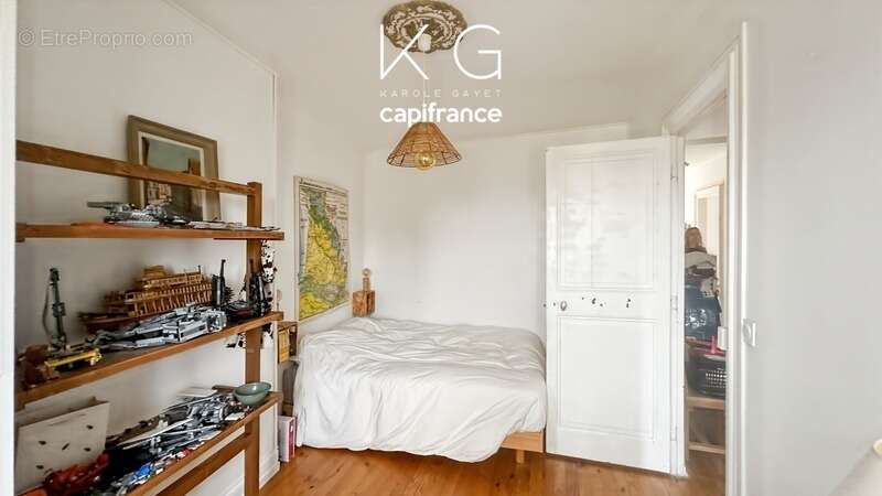 Maison à LA RIVIERE-SAINT-SAUVEUR