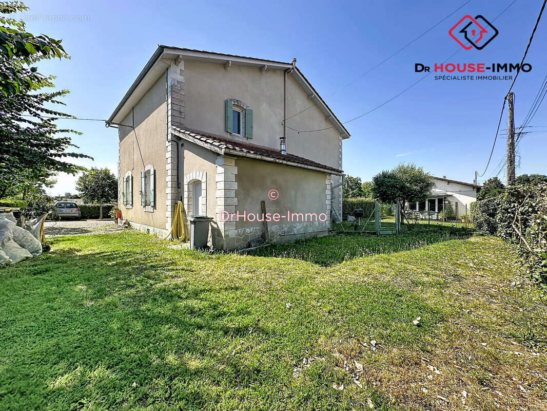 Maison 7 pièces 198 m² à vendre à Aubeterre-Sur-Dronne (16390) - photo 93
